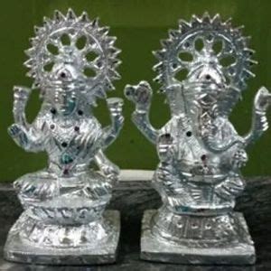 Silver Laxmi Ganesh Statue For Worship Packaging Type Wooden Box At