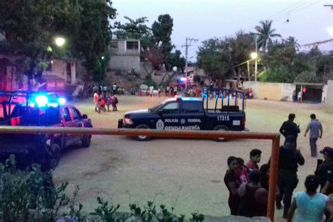 Tres Muertos En Un Campo De F Tbol Mexicano Tras El Ataque De Un Grupo