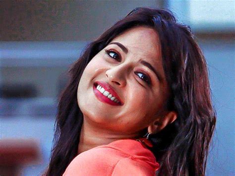 Baahubali Actress Anushka Shetty Laughing Disease Pseudobulbar Affect बाहुबली की देवसेना