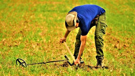 Metal Detecting Digging A Heavy Little Roman Treasure Metal Detecting