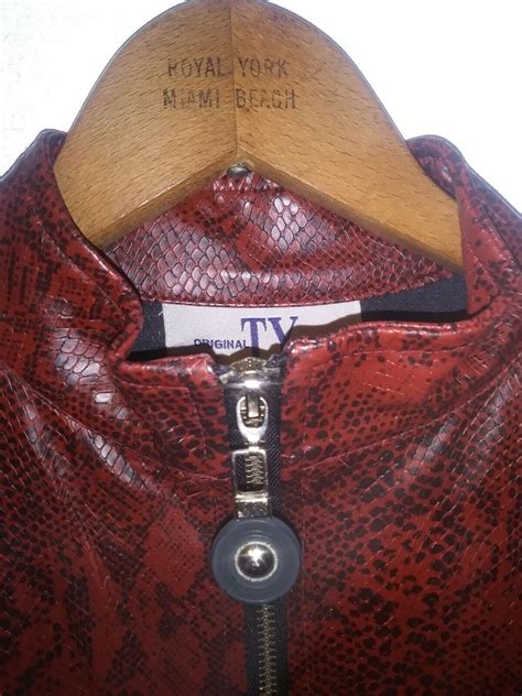 ORIGINAL TY WEAR DARK RED SNAKE SKIN Print FULL ZIP F Gem