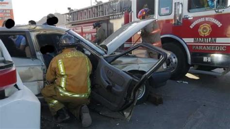 Mujer Queda Prensada Tras Ser Embestida Por Cami N En Mazatl N Luz