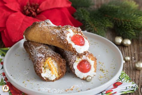 CANNOLI DI PANDORO ALLA RICOTTA Dolce Facile Di Natale