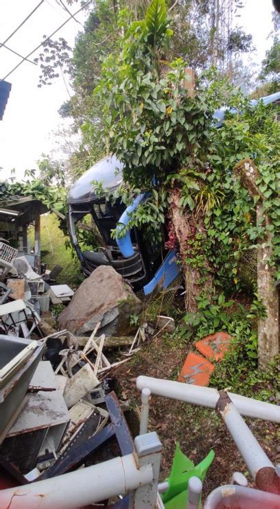 Passageiros relatam terror durante acidente ônibus da Viação Útil