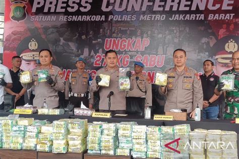 Polisi Bongkar Jaringan Peredaran Narkoba Internasional Dengan Barang