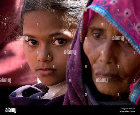 Alte Indische Frau Fotos Und Bildmaterial In Hoher Auflösung Alamy