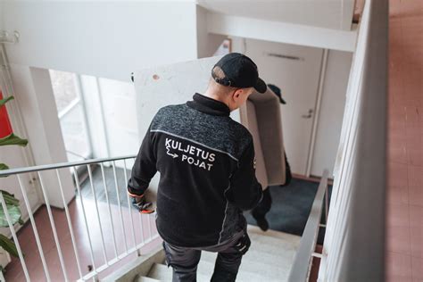 Kuljetuspojat - English - Kuljetuspojat