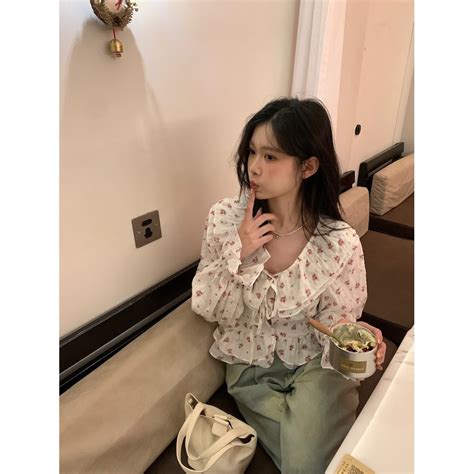 HOT 本舖女装 實拍春季森系荷葉領碎花文藝甜美襯衫 蝦皮購物