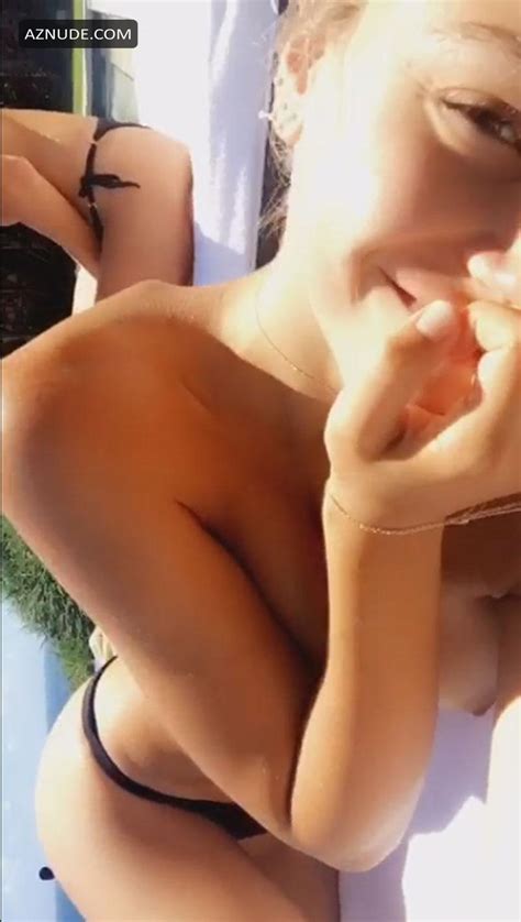 Alexis Ren Topless Flashes Her Tit On Aznude Hot Sex Picture