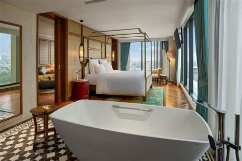 Grand Mercure Hanoi Deluxe Suite