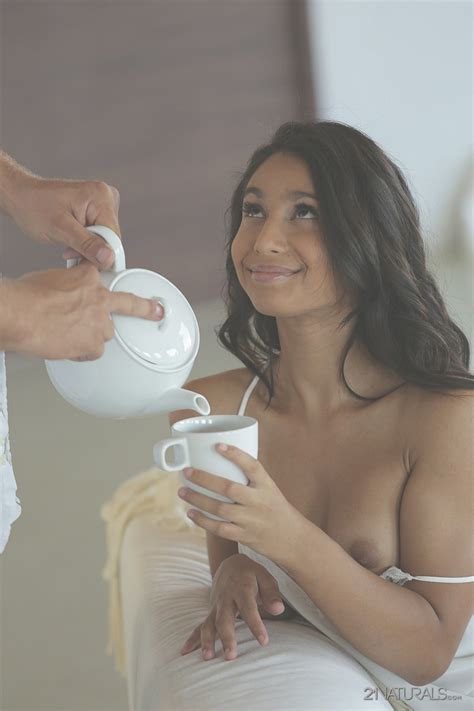 Brunette Teen Girl With A Big Ass Ria Rodrigez Gets Fucked And Creampied CoedCherry