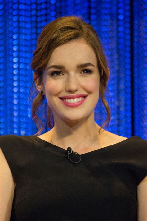 Elizabeth Henstridge Alchetron The Free Social Encyclopedia