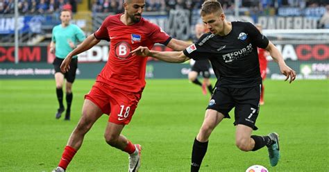 Nach Dardai Wirbel Hertha Dreht Partie In Paderborn