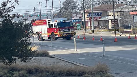 Gas Line Break Causes Road Closures On Congress Avenue Kxan Austin