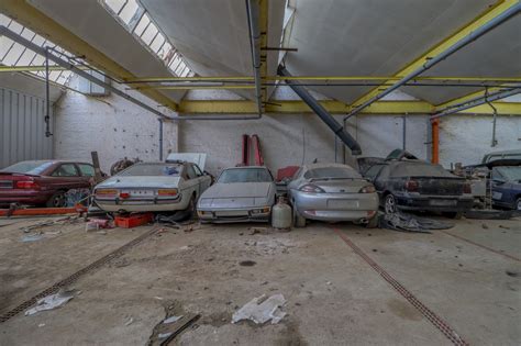 Urbex un effrayant garage abandonné en Belgique Les Voitures