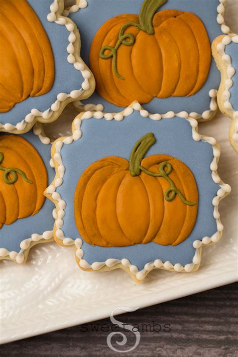 Decorated Pumpkin Cookies With Royal Icing Sweetambs