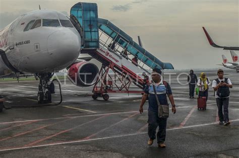 Peningkatan Pergerakan Penumpang Pesawat Antara Foto