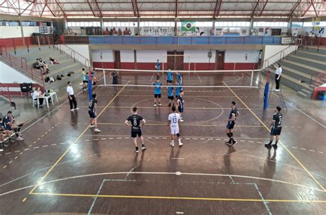 Campeonato Municipal De V Lei Masculino Come A Grandes Jogos