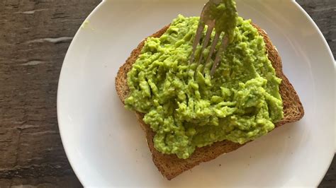 Earnest Eats Smashed Avocado Naked Smash Tutorial Youtube