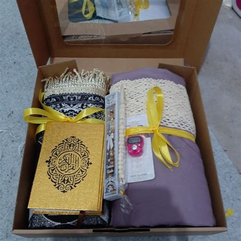 Jual Hampers Mukena Sajadah Kado Gift Box Ultah Uang Tahun Pacar Alat