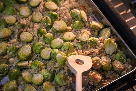 Rosenkohl Aus Dem Ofen Mit Parmesan Und Semmelbr Sel