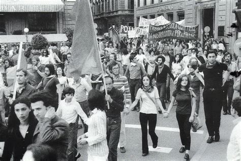 Corteo Degli Studenti E Degli Sfrattati Archivio Autonomia