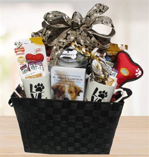 Pet Lovers T Basket By Heartwarming Treasures®