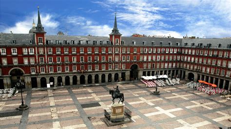 Plaza Mayor De Madrid La Guía De Historia Del Arte