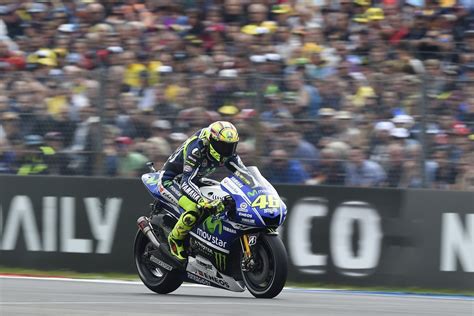 Yamaha and Valentino Rossi Set to Continue with Two-Year Contract ...