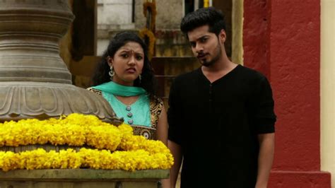 Watch Gandhari Season 1 Episode 8 Grandma Gives Bangles For Deepthi