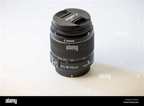 18 55mm Lens Hi Res Stock Photography And Images Alamy