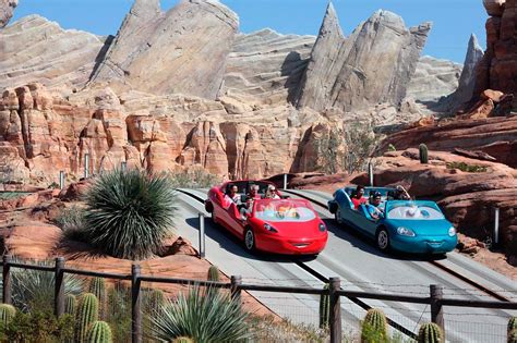 Cómo Ir De Los Ángeles A Disneyland Los Traveleros