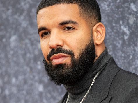 Drake partage une photo d un jet privé quelques heures après la fuite