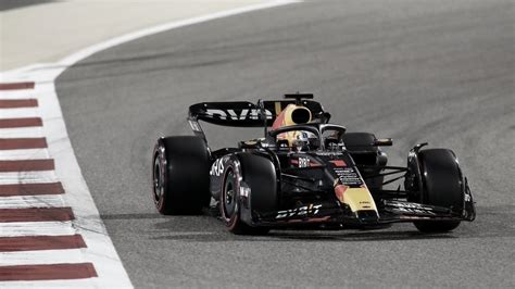 Holandês Voador Max Verstappen é pole position na primeira corrida do