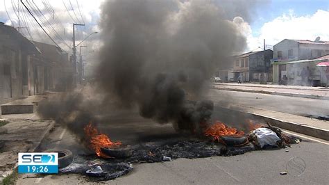 Moradores Do Bairro Olaria Realizam Protesto E Pedem Fechamento De