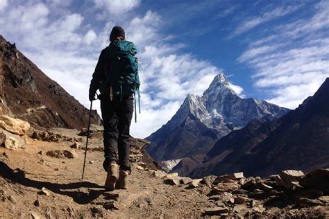 Everest Base Camp Trek Distance, Difficulty, Altitude