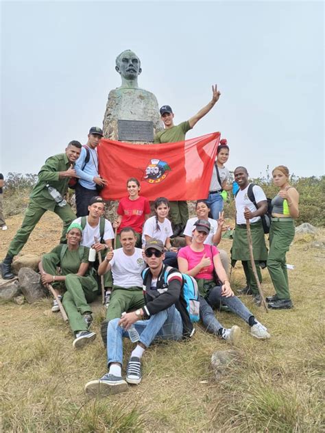 Ejército Central Cuba on Twitter RT MinfarC En lo más alto de Cuba