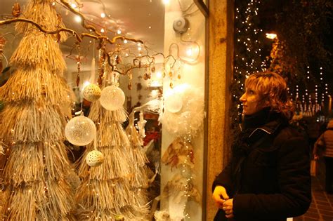 Natale shopping già iniziato per due milanesi su tre