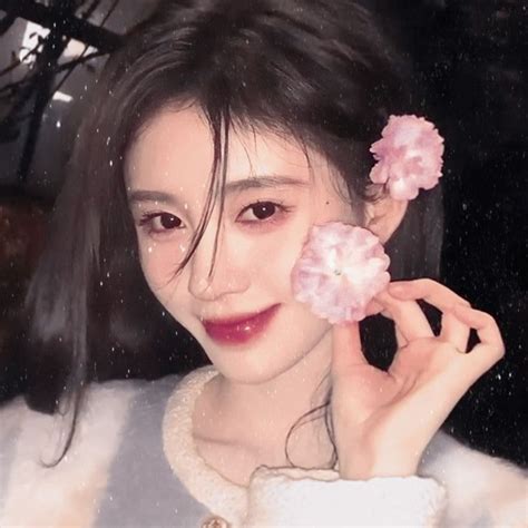 Ghim Của 𝐘𝐮𝐦𝐢𝐞 ̈ Trên Cúc Tịnh Y•jujingyi•鞠婧祎