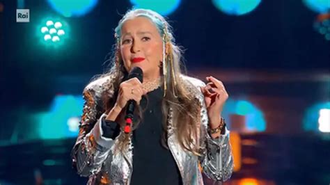 The Voice Senior Clamoroso I Coach Bocciano Clara Serina Di Lady Oscar