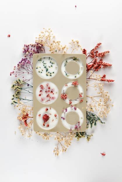 Premium Photo Silicone Mold For Aroma Sachet With Dried Flowers With