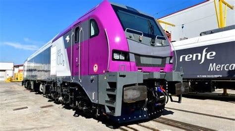 Stadler Presents Tri Voltage Locomotives To Renfe International