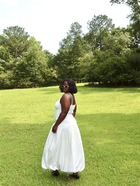 20 Summer Dresses That Hide a Muffin Top—Without Sacrificing Style or