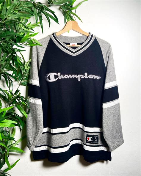 Champion Vintage Sweatshirt. - Mahalo vintage