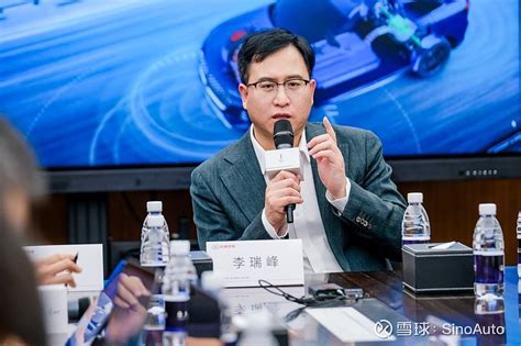 怒怼余承东获魏建军盛赞，长城品牌营销大权二次移交李瑞峰 长城汽车sh601633 长城汽车 董事长魏建军的微信朋友圈很不活跃，但了解