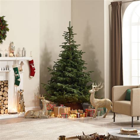 Saisontruhe Künstlicher Weihnachtsbaum Grün mit Ständer Wayfair de