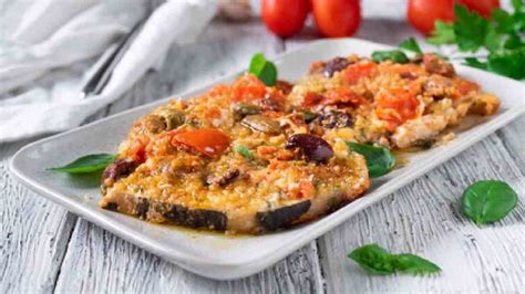 Espadon La Sauce Tomate Et Aux Olives Un Plat Sain Et Riche En Saveur