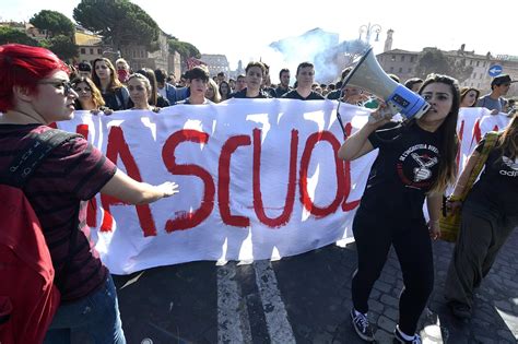 Nuovo Sciopero Il Ottobre Per Scuola E Universit Chi