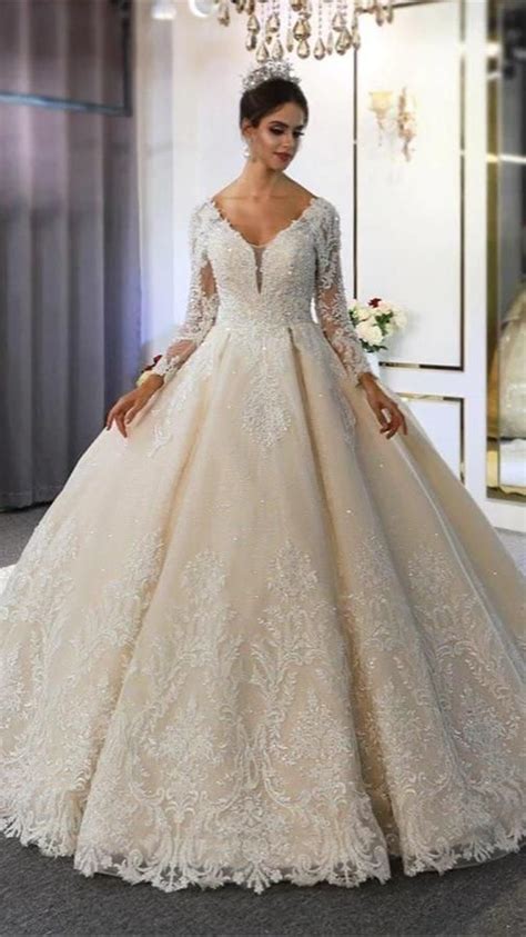 Luxury Long Sleeves Deep V Neck Princess Ball Gown Garden Bridal Dr