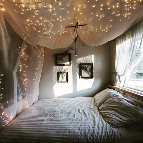 30+ Romantic Cozy Fairy Lights Bedroom